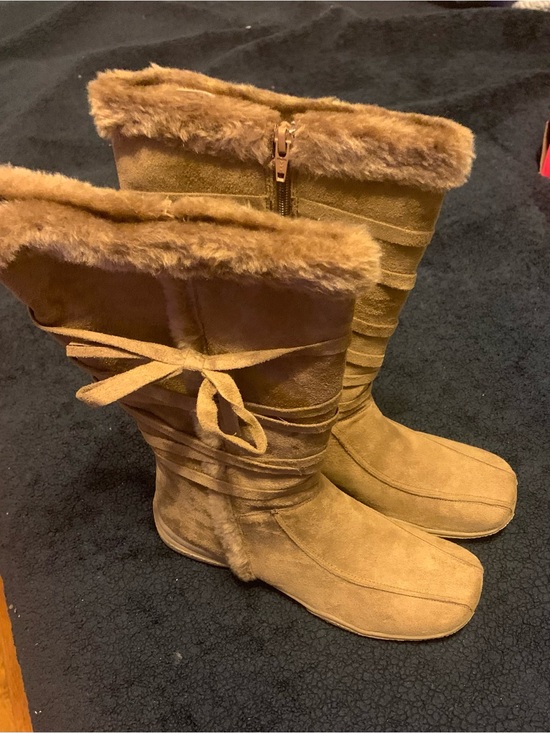 Shoes - Women’s Faux Fur Mid-Calf Winter Boots - Tan